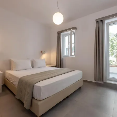 Apartment Olia Garden In Naxos Town